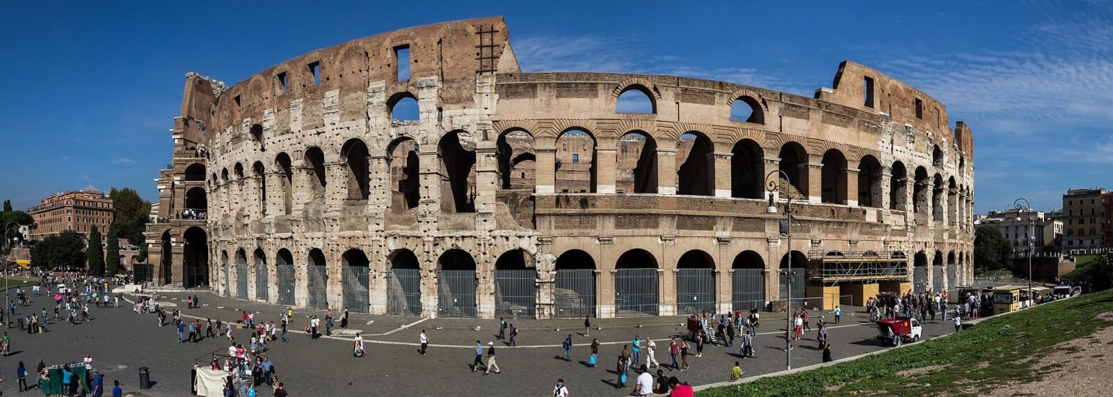 Il Colosseo a Roma, costruito in gran parte in travertino